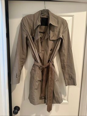 Les Copain Classic Beige Women's Trench Coat with Suede Waist Belt